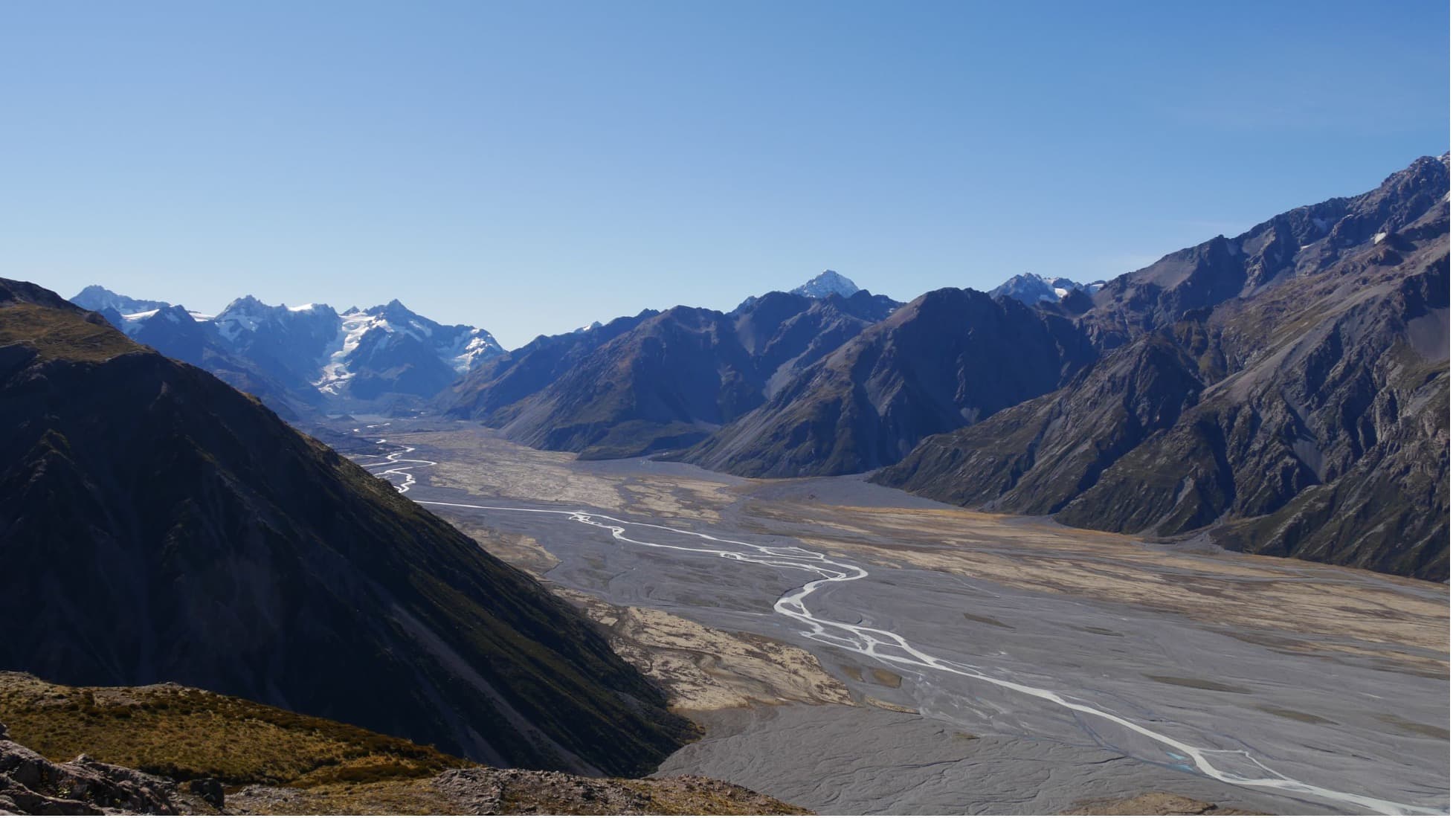 Too hot to stay cool: dangerously accelerating glaciers’ melt in New Zealand